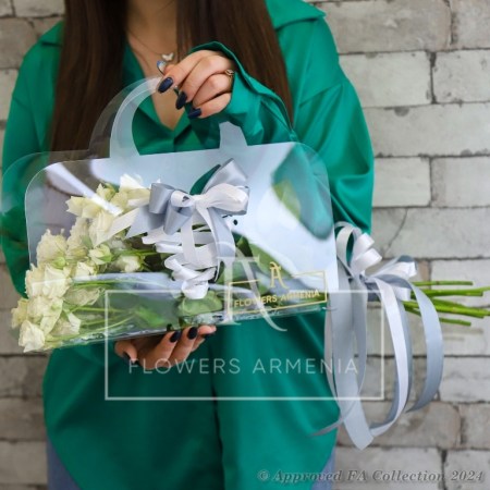Chic and Minimalist